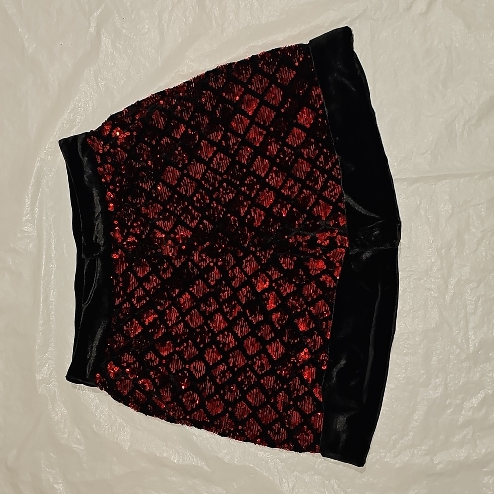 Belle Poque Woman Size Large Black Velvet Like Shorts with Red Sequins New